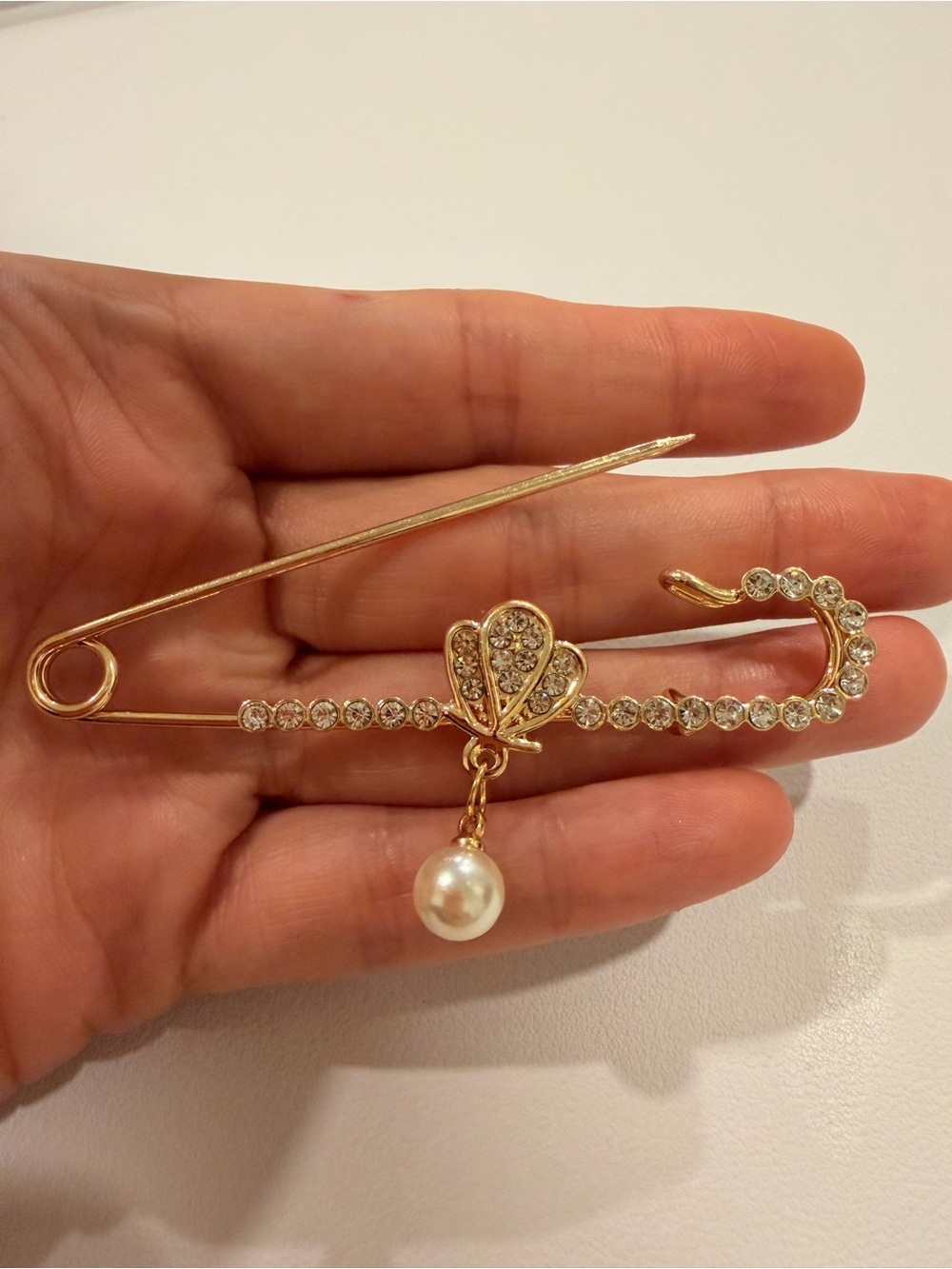 Gold Crystal Safety-Pin Brooch with Pearl Drop